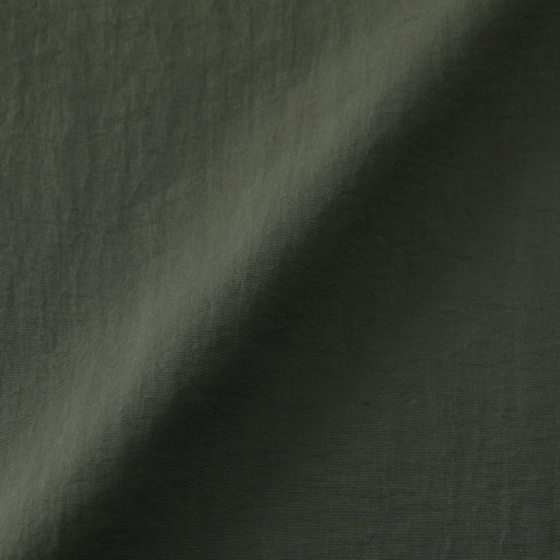 まるでコットンのような雰囲気の生地(ナイロン面)